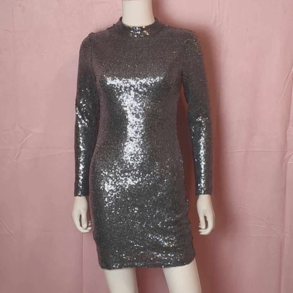 B Darlin Silver Sequins Long Sleeve New Year's Festive Holiday Mini Dress 7/8